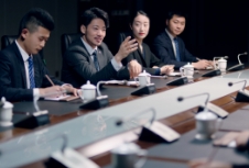 企業(yè)官網(wǎng)開發(fā)需要綜合考慮視覺設計、內(nèi)容建設、互動體驗等多個方面